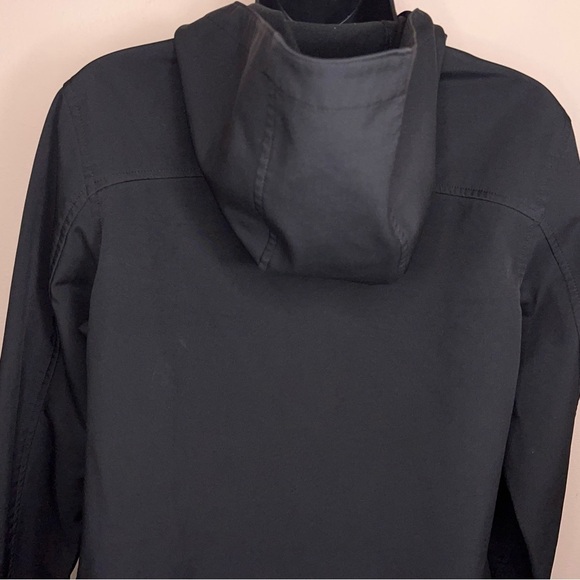 Medium Free Tech Black Jacket Hooded Windbreaker Zip Closure Outdoor Athletic - Picture 11 of 16